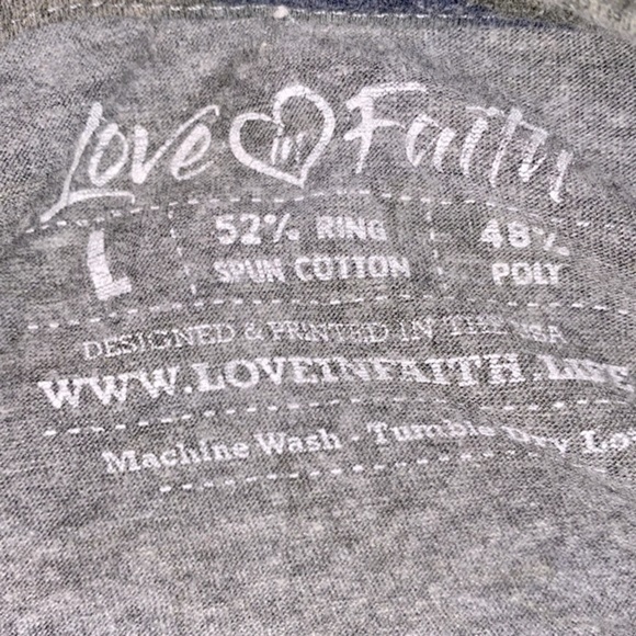 Faith camouflage T-shirt size large - Picture 7 of 7